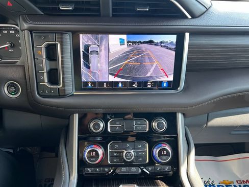 Used 2021 GMC Yukon Denali RWD image 24