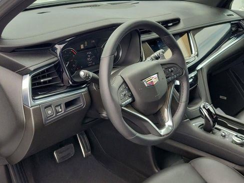 Certified 2022 Cadillac XT6 Sport AWD/4WD image 11