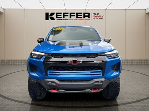 Used 2024 Chevrolet Colorado ZR2 w/ ZR2 Convenience Package III AWD/4WD image 9
