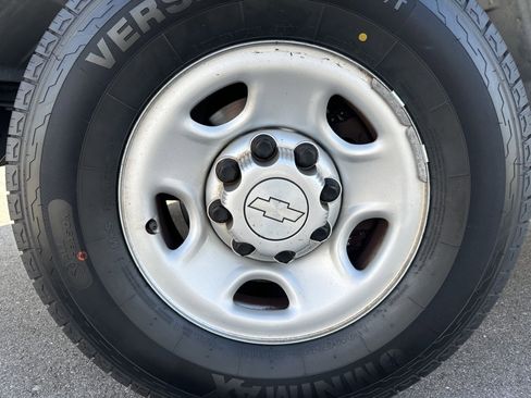 Used 2019 Chevrolet Express 2500 w/ Driver Convenience Package image 20