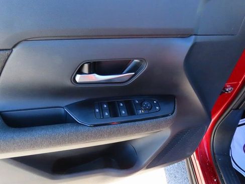 Used 2025 Nissan Kicks SV image 22