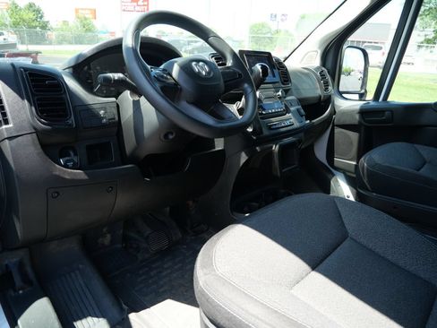 Used 2023 RAM ProMaster 2500 FWD image 11