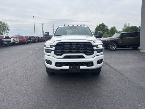 New 2026 RAM 3500 Big Horn AWD/4WD image 3