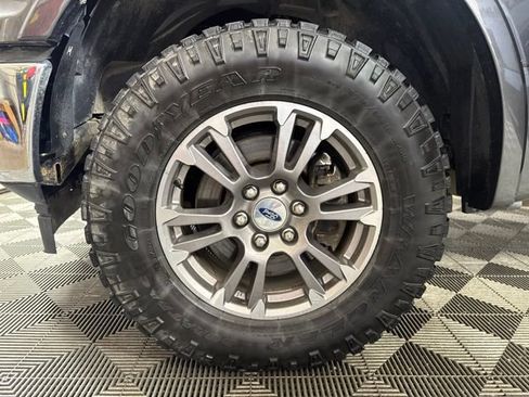 Certified 2020 Ford F150 Lariat w/ FX4 Off-Road Package AWD/4WD image 10