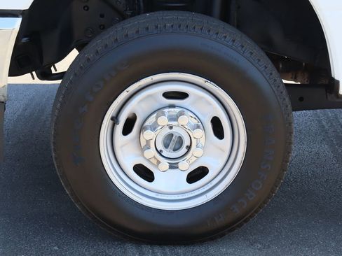 Used 2022 Ford F250 XL w/ Power Equipment Group image 29