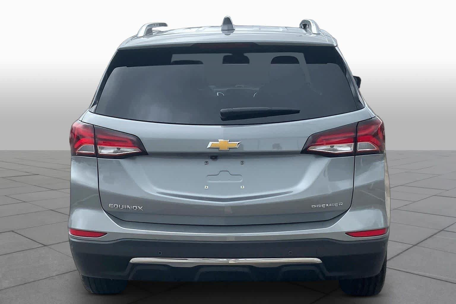 Used 2024 Chevrolet Equinox Premier FWD image 5