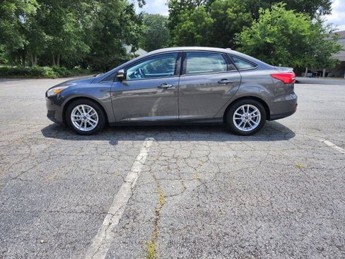 Used 2016 Ford Focus SE FWD image 15