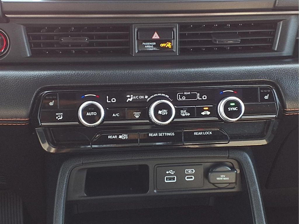 Certified 2025 Honda Pilot TrailSport image 15