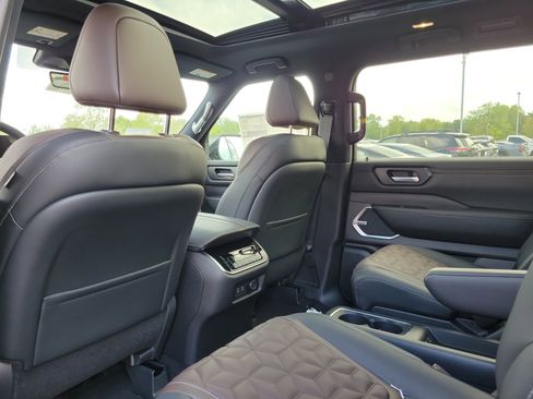 New 2025 Nissan Armada Platinum w/ Convenience Package image 14