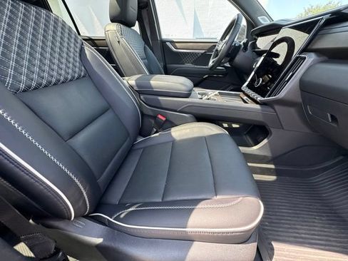 Used 2024 GMC Acadia Denali w/ Super Cruise Package FWD image 5