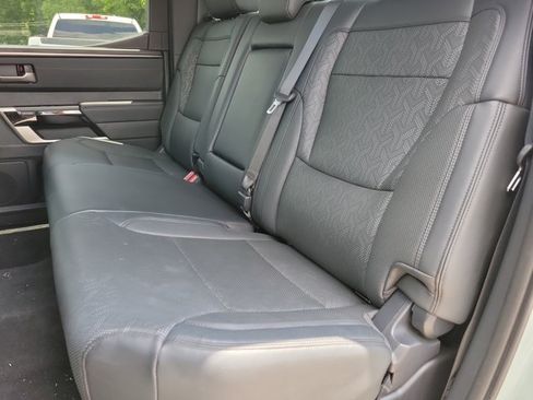 Used 2025 Toyota Tundra Limited AWD/4WD image 8