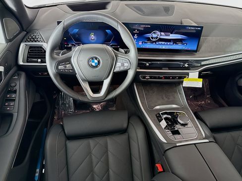 Used 2026 BMW X5 xDrive40i w/ Premium Package image 24