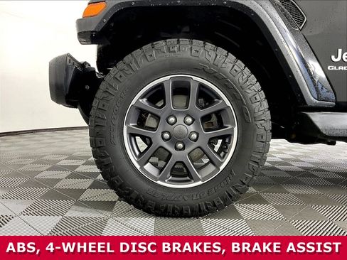 Used 2020 Jeep Gladiator Overland AWD/4WD image 30