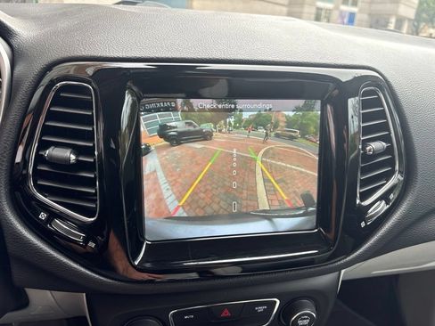 Used 2019 Jeep Compass Limited FWD image 18
