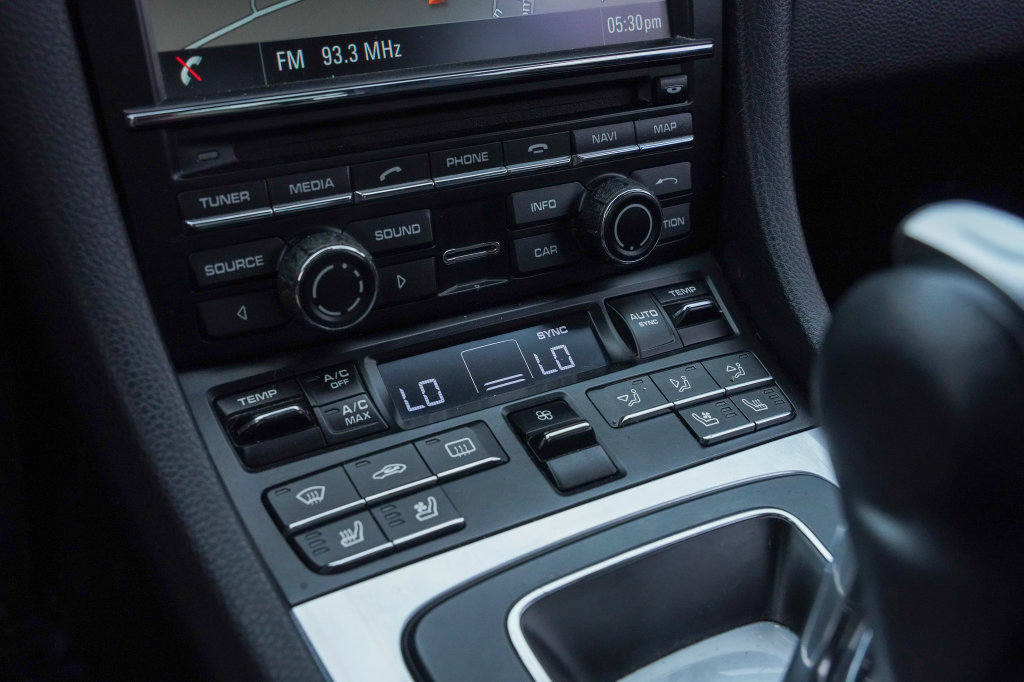 Used 2015 Porsche Cayman S RWD image 19