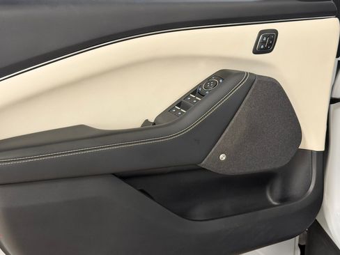Used 2022 Ford Mustang Mach-E Premium RWD image 13