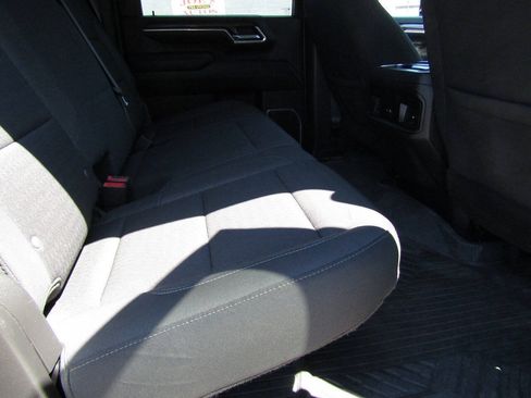 Used 2024 Chevrolet Silverado 2500 LT w/ Convenience Package AWD/4WD image 16