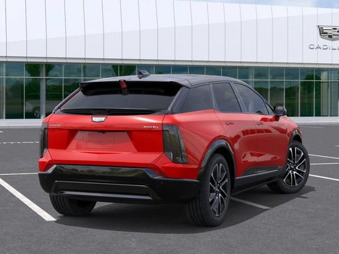 New 2026 Cadillac Optiq Sport 1 w/ LPO, Floor Liner Package AWD/4WD image 4