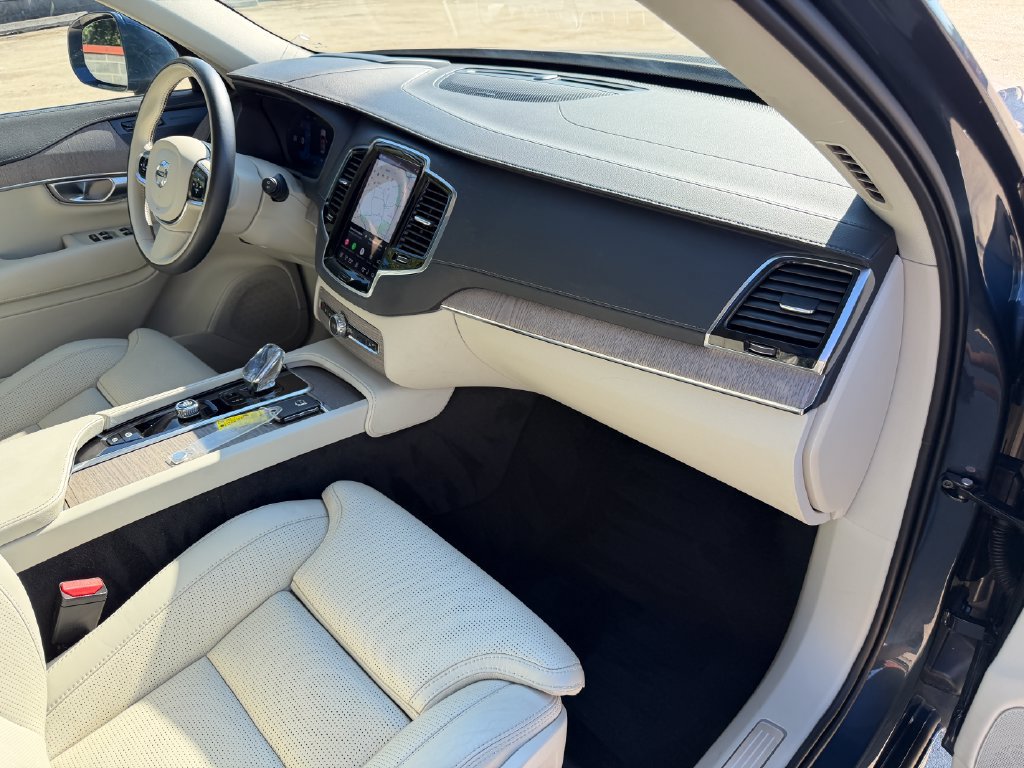 Certified 2024 Volvo XC90 B6 Ultimate AWD/4WD image 23