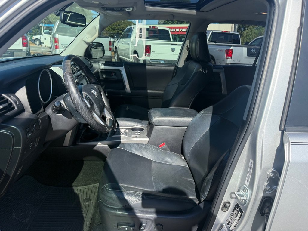 Used 2013 Toyota 4Runner Limited AWD/4WD image 9