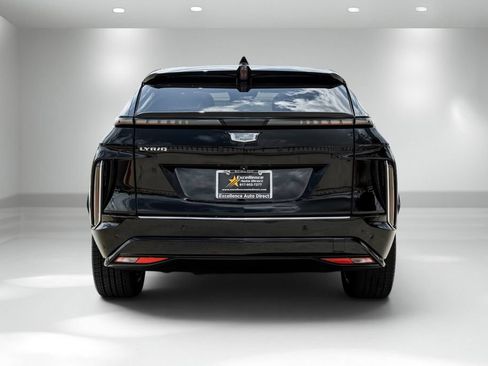 Used 2023 Cadillac Lyriq AWD image 10