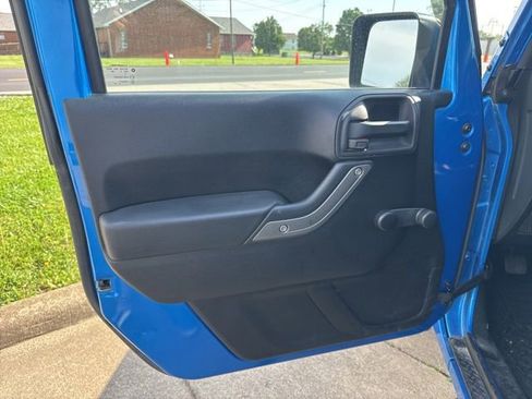 Used 2015 Jeep Wrangler Sport AWD/4WD image 12