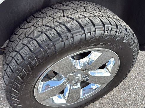 Used 2019 RAM 1500 Express w/ Express Value Package AWD/4WD image 12