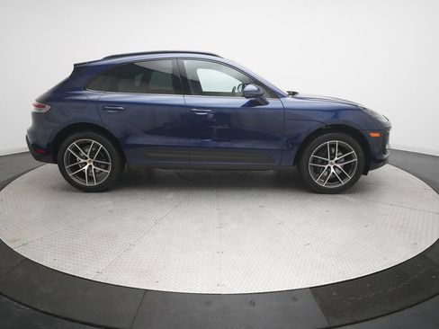 Used 2022 Porsche Macan AWD/4WD image 4