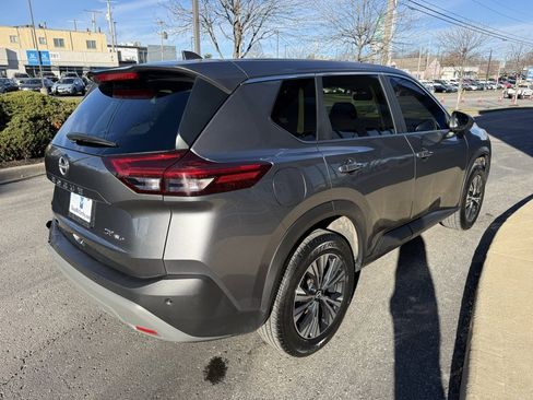 Used 2023 Nissan Rogue SV image 11