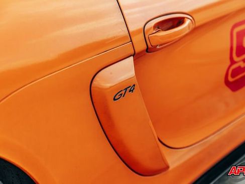 Used 2016 Porsche Cayman GT4 image 31