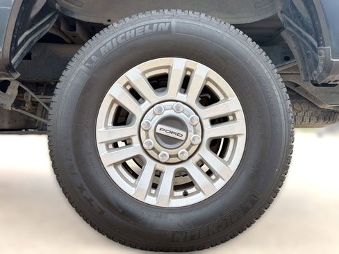 Used 2019 Ford F250 XL w/ STX Appearance Package AWD/4WD image 26