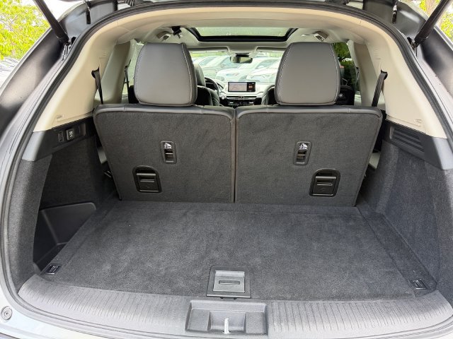 Used 2023 Acura MDX w/ Technology Package FWD image 17