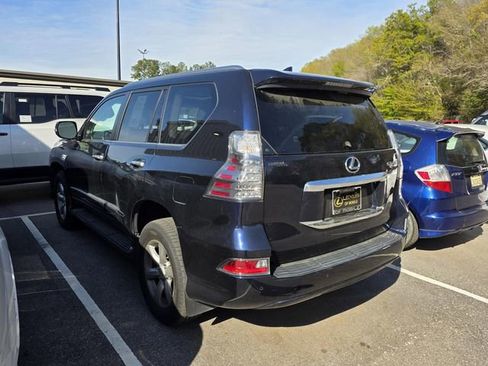 Used 2018 Lexus GX 460 460 w/ Navigation Package image 3