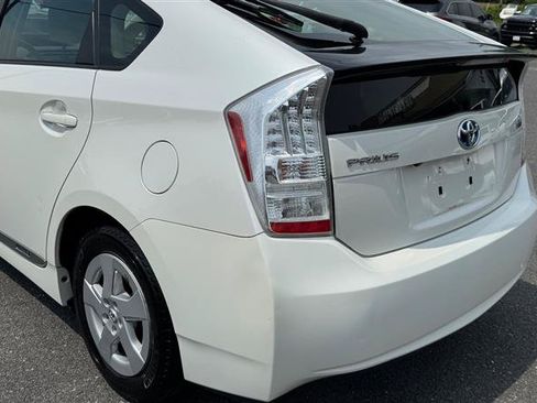 Used 2011 Toyota Prius Three w/ Solar Roof Pkg FWD image 17