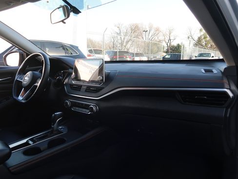 Used 2019 Nissan Altima 2.5 SR image 25