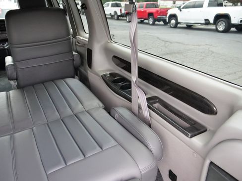 Used 2014 Chevrolet Express 1500 RWD image 36