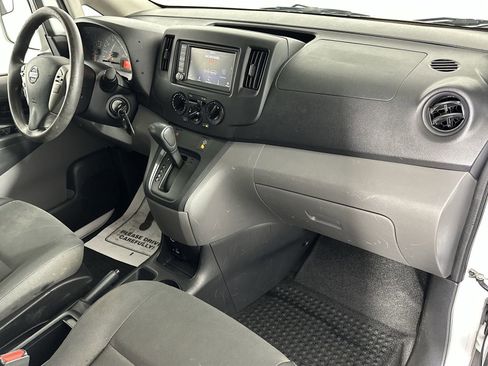 Used 2020 Nissan NV200 SV image 31