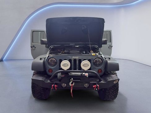 Used 2013 Jeep Wrangler Unlimited Rubicon AWD/4WD image 8