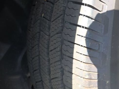 Used 2021 RAM 1500 Laramie AWD/4WD image 14