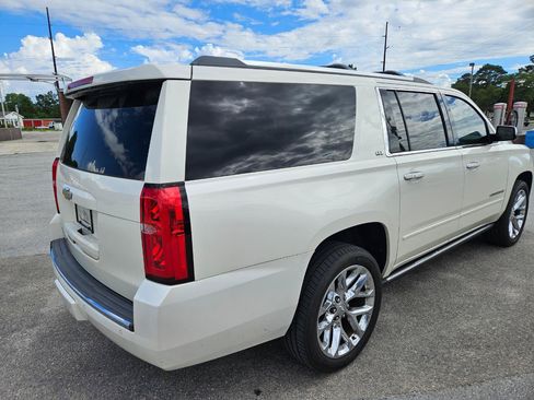 Used 2015 Chevrolet Suburban LTZ AWD/4WD image 6