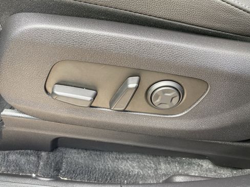 Used 2024 Kia Carnival SX Prestige image 10