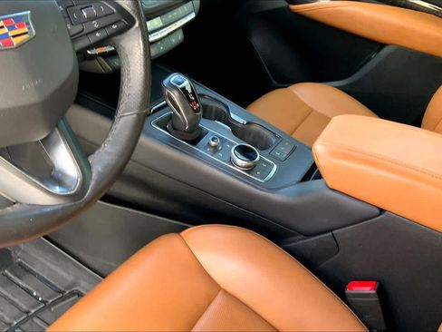 Used 2019 Cadillac XT4 Sport image 17