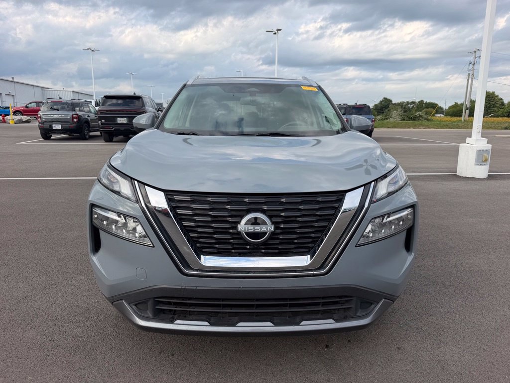 Used 2023 Nissan Rogue SL AWD/4WD image 2