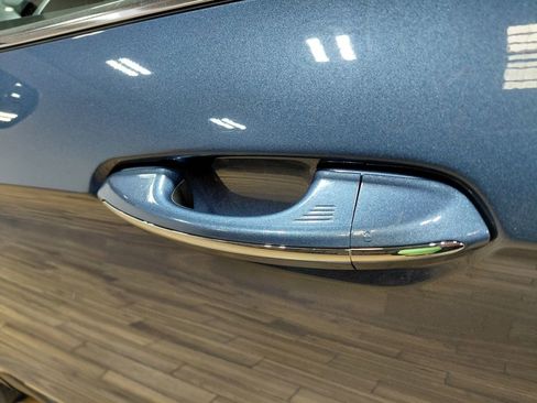 Certified 2018 Ford Edge Titanium AWD/4WD image 10