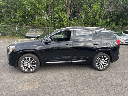 Used 2022 GMC Terrain Denali image 4