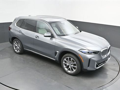 New 2026 BMW X5 sDrive40i w/ Climate Comfort Package RWD image 40