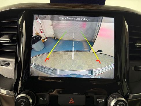 Used 2019 RAM 1500 Laramie image 18