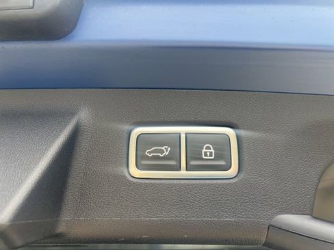 Used 2022 Kia Sorento SX image 9