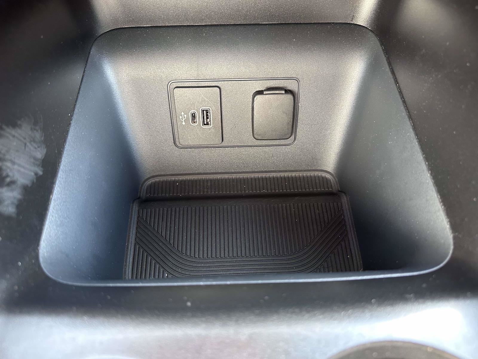 Used 2026 Ford Explorer Active AWD/4WD image 25