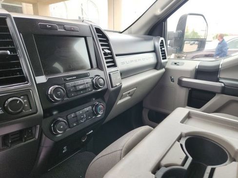 Used 2021 Ford F250 XLT image 5